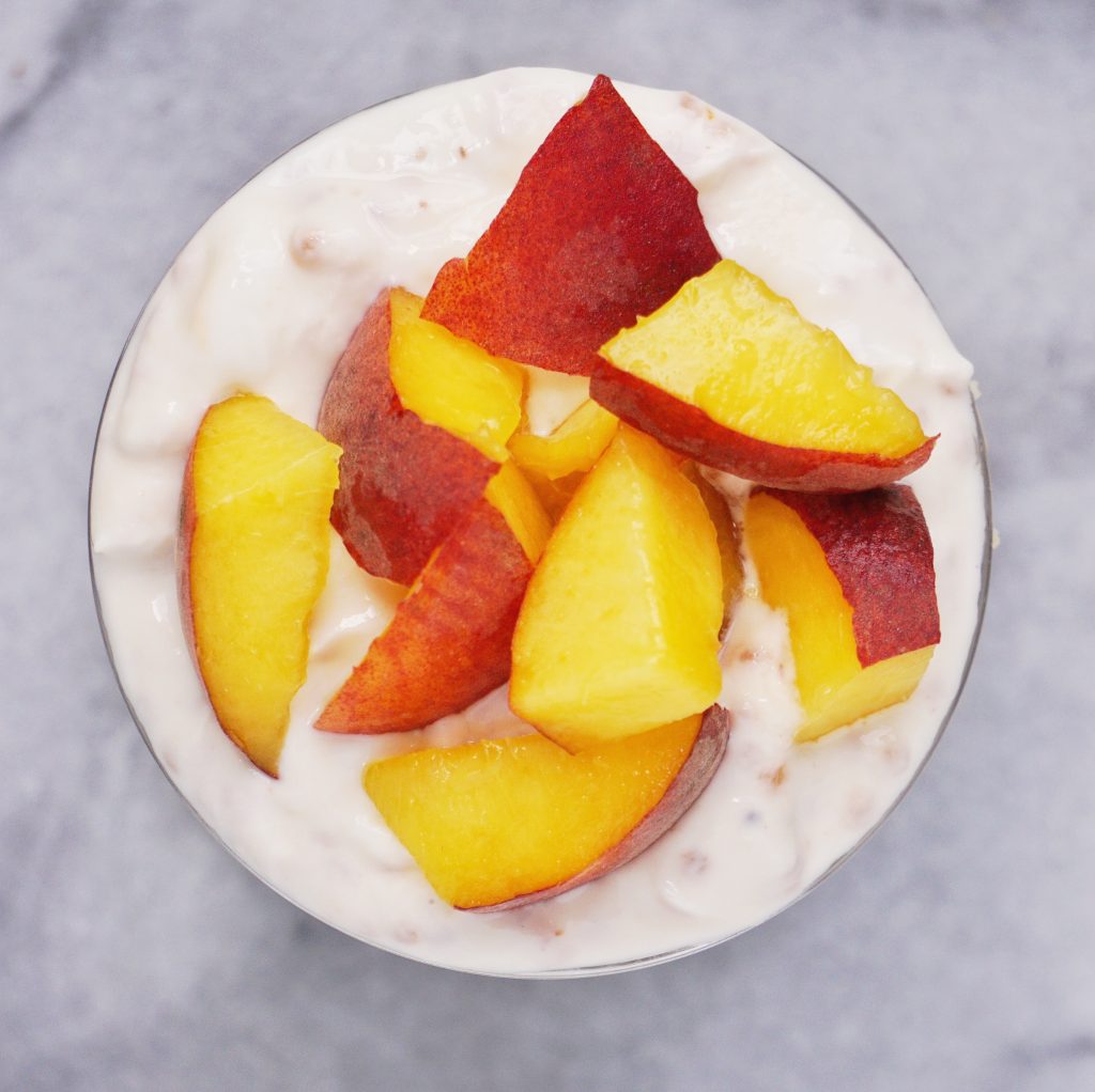 Peachy Oat Yogurt Parfait by Leahs Plate 1024x1022 - Peach Oat Yogurt Parfait