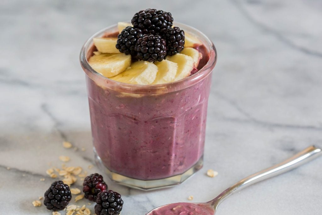 Blackberry Banana Overnight Oats by Leahs Plate 1024x683 - Blackberry Banana Overnight Oats