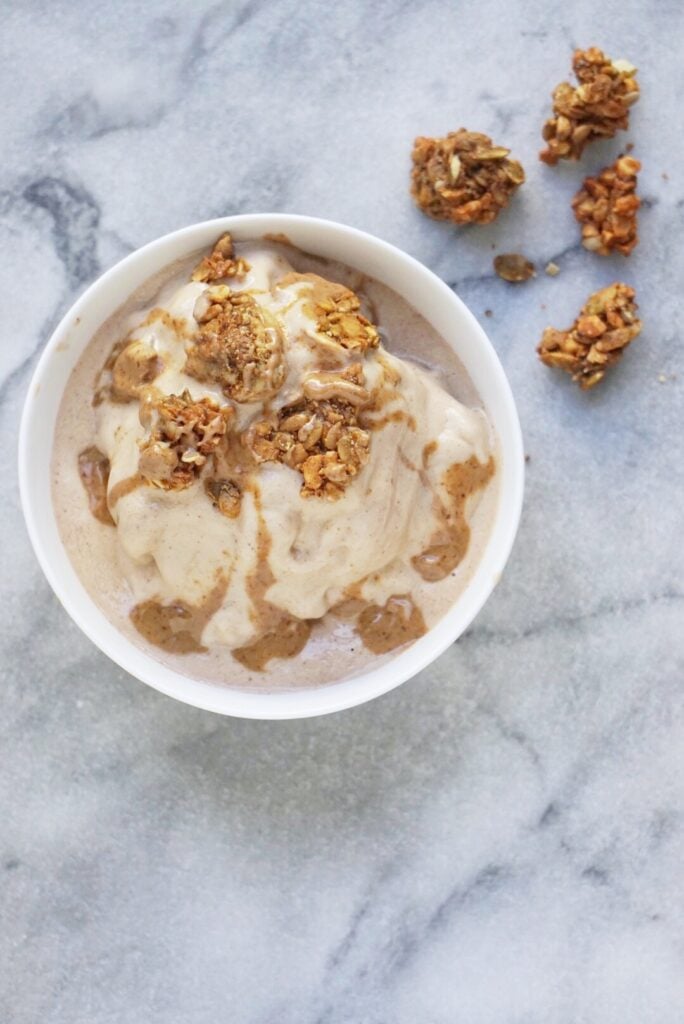 Banana Nut Butter Smoothie Bowl2 684x1024 - Banana Nut Butter Smoothie Bowl