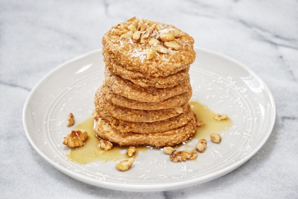 Sunday morning pancakes Leahs Plate 1024x683 - Apple Oatmeal Pancakes