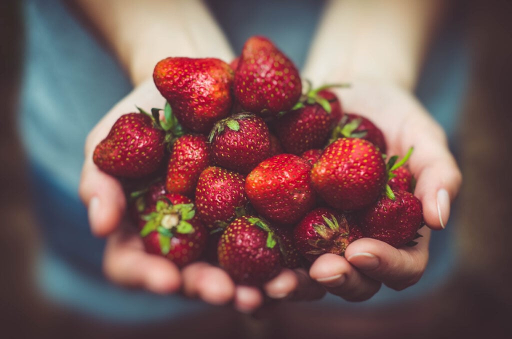 Must-Make Healthy Strawberry Recipes