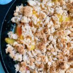 peach crisp in a skillet