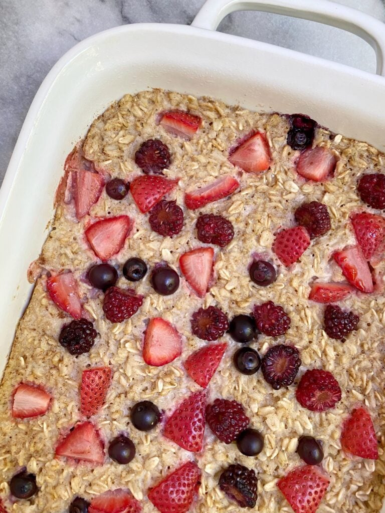 berry oatmeal  768x1024 - Heart-Healthy Berry Oatmeal Bake (GF & Vegan)